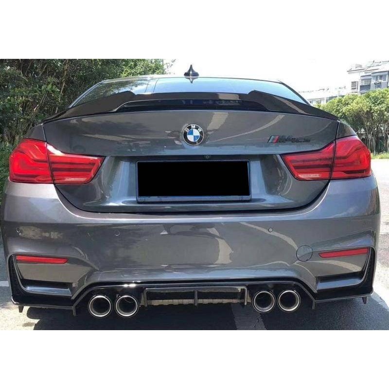 Body Kit BMW F80 M3 Glossy Black Look CS