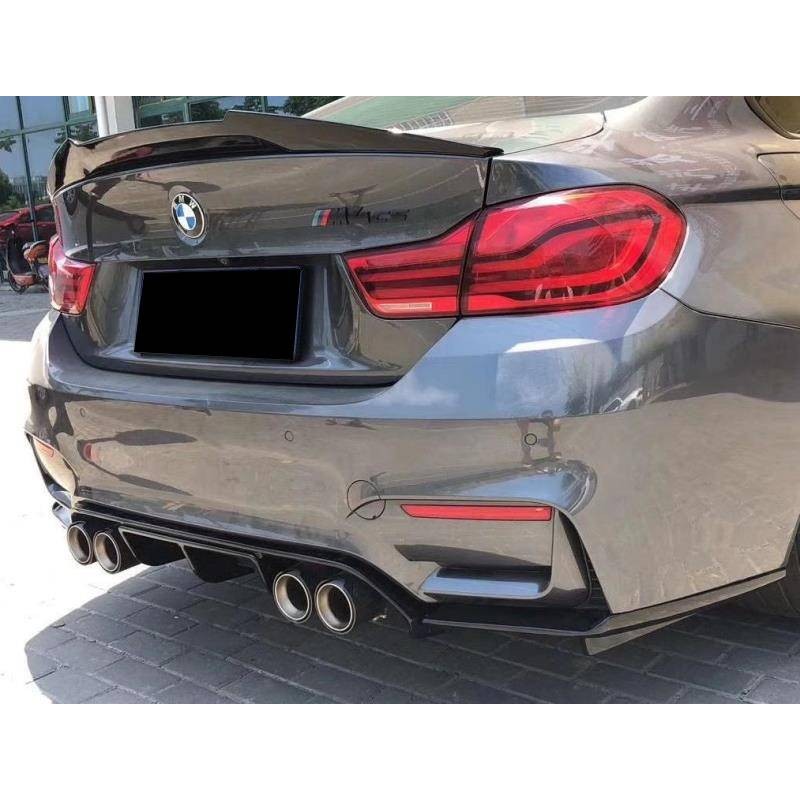 Body Kit BMW F80 M3 Glossy Black Look CS