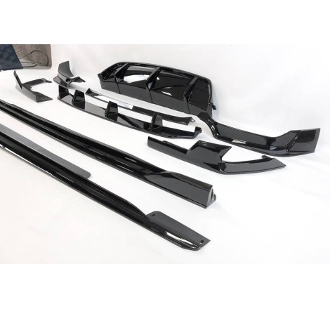 Kit Estetici BMW G06 X6 M Performance Nero lucido