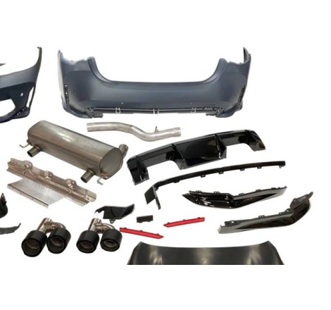 Kit Estetici BMW G22 / G23 Look M4