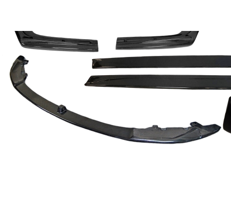 Kit Estetici BMW F82 Look M4 Carbonio